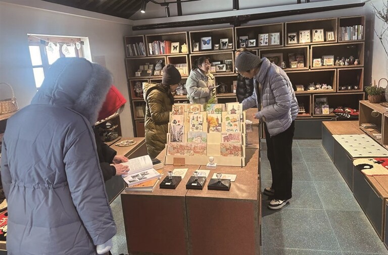 贩卖城市日常的柒柒文创.jpg